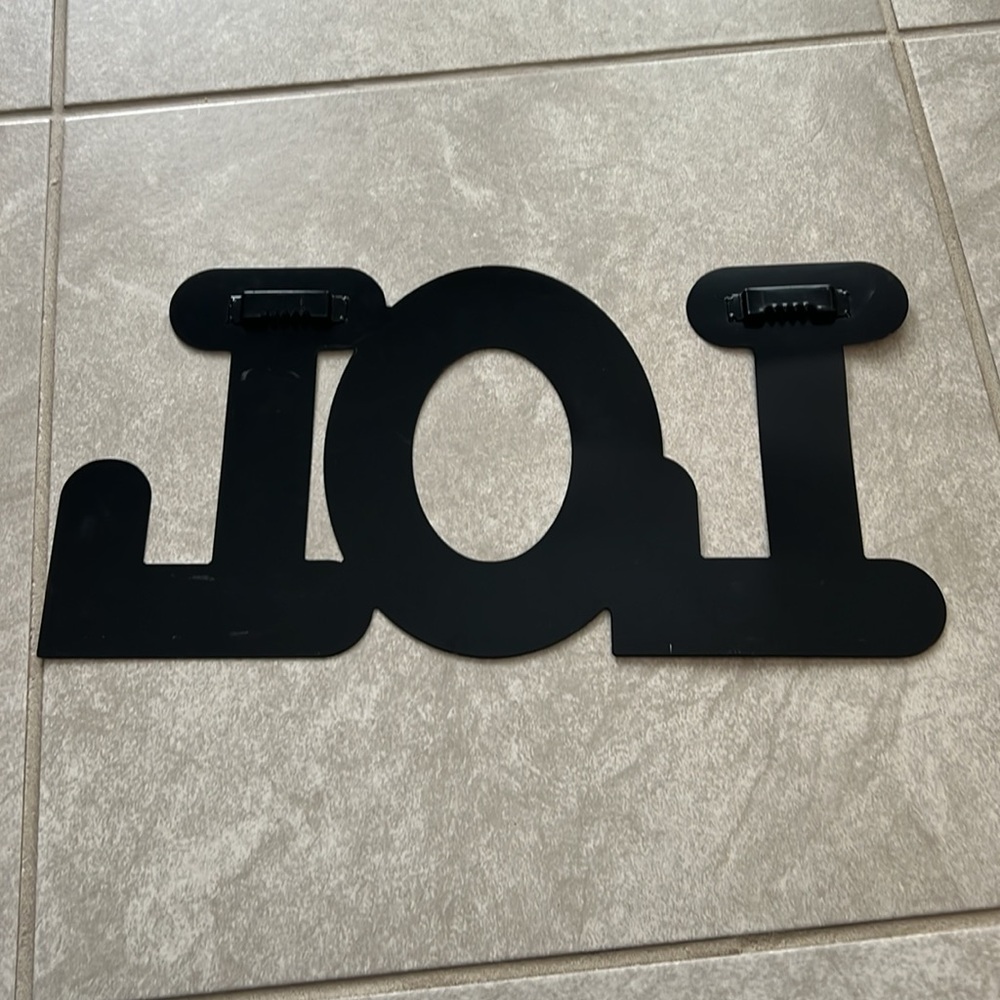 LOL sign - Picture 3 of 4